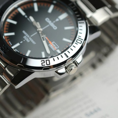 Zegarek Męski Casio MTP-VD01D-1E2VUDF (zd185j) + BOX