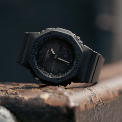 Zegarek Damski Casio G-Shock GMA-P2100BB-1AER
